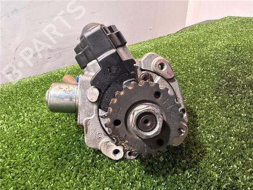 Pompe à injection SEAT LEON ST (5F8) 1.6 TDI (115 hp) 32872716