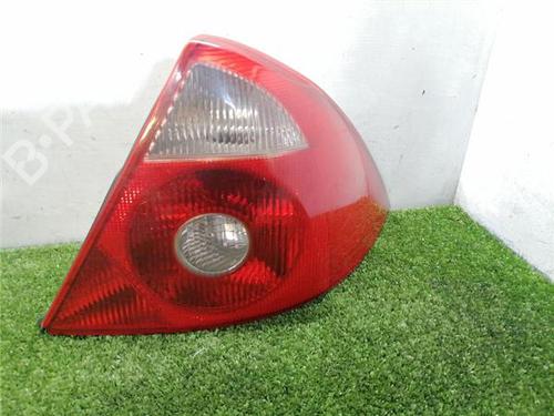 Used Right taillight FORD MONDEO III Saloon (B4Y) 2.0 TDCi (130 hp) 32129056