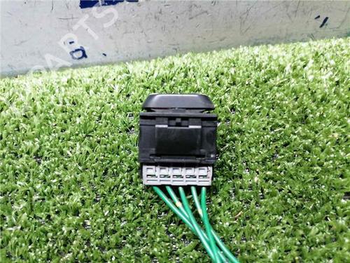 Left front window switch PEUGEOT PARTNER MPV (5_, G_) 1.9 D | BP31900374I27 - Image 3