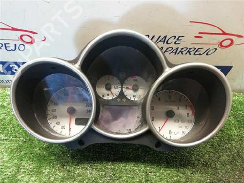 Used Instrument cluster Instrument cluster ALFA ROMEO 147 (937_) 1.6 16V T.SPARK (937.AXA1A, 937.AXB1A, 937.BXB1A) (120 hp) 31896750 31896750