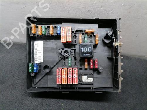 fuse-box-vw-golf-v-1k1-2003-2004-2005-2006-2007-2008-2009-2010-35269741 main image
