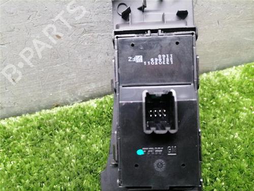 Left front window switch OPEL ASTRA J Sports Tourer (P10) 1.7 CDTI (35) | BP31901945I27