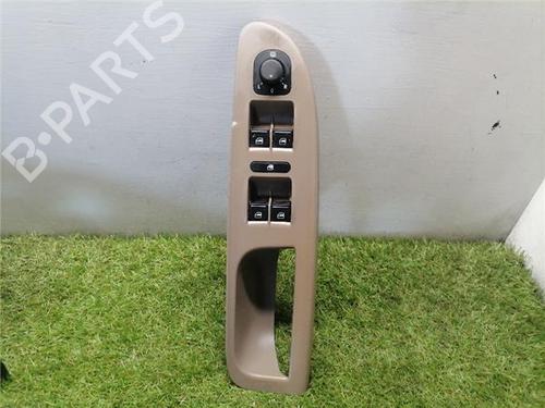 left-front-window-switch-vw-passat-b6-3c2-2005-2006-2007-2008-2009-2010-2011-33248693 main image