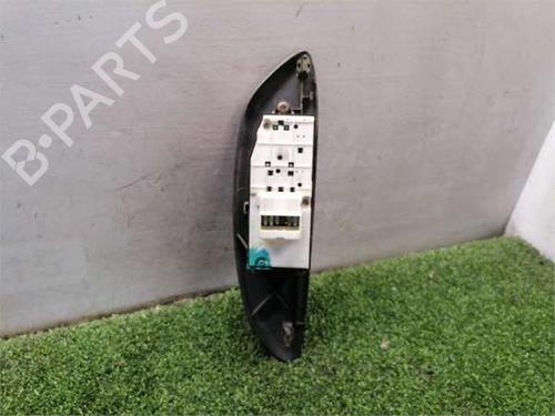 Left front window switch TOYOTA YARIS (_P1_) 1.4 D-4D (NLP10_, NLP10R) | BP39996329I27 - Image 2