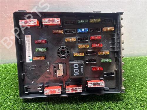 Used Fuse box VW PASSAT B6 (3C2) 2.0 TDI 16V (140 hp) 32821238