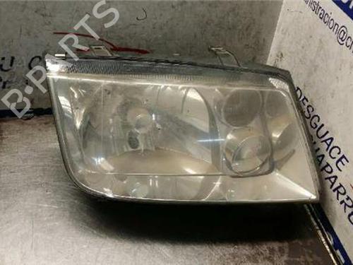 Phare droit VW BORA I (1J2) 1.6 (101 hp) 31889423
