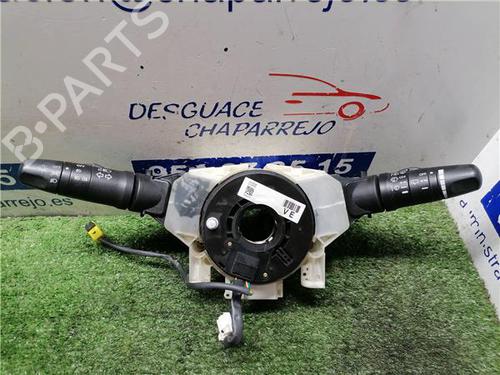 switch-nissan-primera-p12-2002-31898146 main image