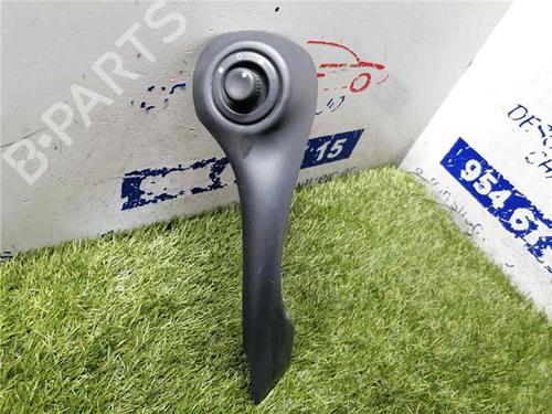 Commande retroviseurs RENAULT CLIO III (BR0/1, CR0/1) 1.5 dCi (BR0H, CR0H, CR1S, BR1S) (106 hp) 31894045