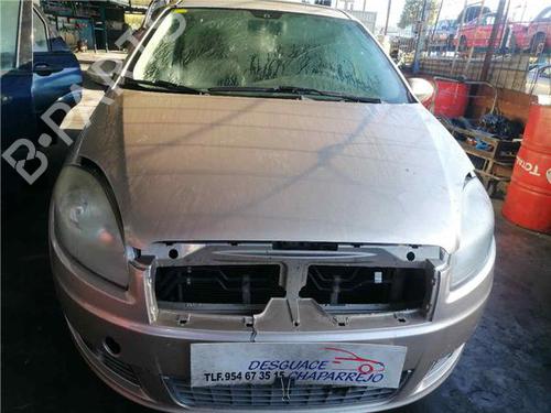 Pièces Détachées Usagées FIAT LINEA (323_, 110_) 1.3 D Multijet (323AXB11, 323AXB1A) (90 hp) 4408788