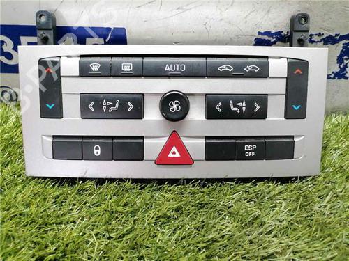 Commande Chauffage PEUGEOT 407 (6D_) 1.6 HDi 110 (6D9HZC, 6D9HYC) (109 hp) 31900594