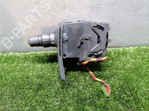 switch-renault-clio-iii-br01-cr01-2005-2006-2007-2008-2009-2010-2011-2012-2013-2014-31901957 main image