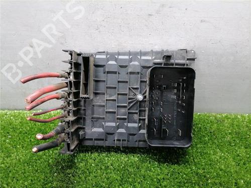 Fuse box VW GOLF V Variant (1K5) 1.9 TDI | BP33893178E1 - Image 2
