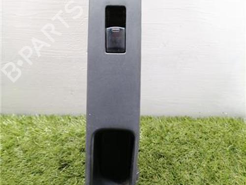 Used Right front window switch Right front window switch 37061870 37061870