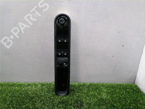 Used Left front window switch RENAULT ESPACE IV (JK0/1_) 3.0 dCi (JK0J, JK0V) (177 hp) 32004870