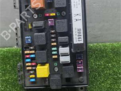 Used Fuse box Fuse box OPEL ASTRA H (A04) 1.7 CDTI (L48) (100 hp) 34572697 34572697