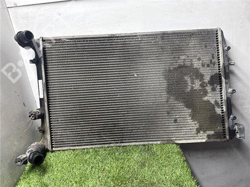Used Water radiator Water radiator VW POLO IV (9N_, 9A_) 1.4 TDI (70 hp) 33633051 33633051