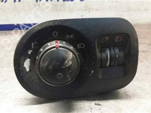 Used Switch SEAT TOLEDO III (5P2) 1.9 TDI (105 hp) 31895216