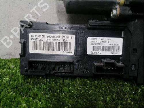 Left front window motor RENAULT MEGANE III Hatchback (BZ0/1_, B3_) 1.2 TCe (BZ2B, BZ11) | BP36382838E21 - Image 3