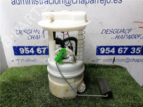 Used Fuel pump RENAULT CLIO III (BR0/1, CR0/1) 1.2 16V (BR02, BR0J, BR11, CR02, CR0J, CR11) (75 hp) 31898546