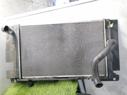 Used Water radiator Water radiator TOYOTA AURIS (_E18_) 1.6 (ZRE181_, ZRE185_, ZRE185R, ZRE181R) (132 hp) 32690292 32690292