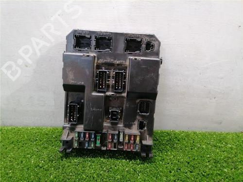 Used Fuse box PEUGEOT 307 SW (3H) 2.0 HDI 110 (107 hp) 32399545