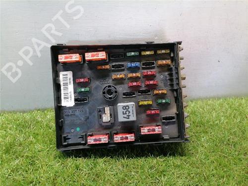Used Fuse box Fuse box VW PASSAT B6 (3C2) 1.9 TDI (105 hp) 33248824 33248824