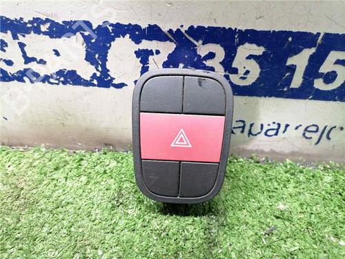 Bouton de warning FIAT FIORINO Box Body/MPV (225_) 1.3 D Multijet (225BXD1A, 225BXB1A, 225BXB11) (75 hp) 31899689