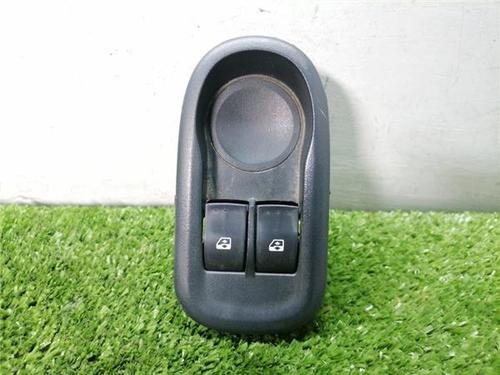 Used Left front window switch Left front window switch RENAULT KANGOO Express (FW0/1_) 1.5 dCi (FW0C, FW1C) (106 hp) 33633032 33633032