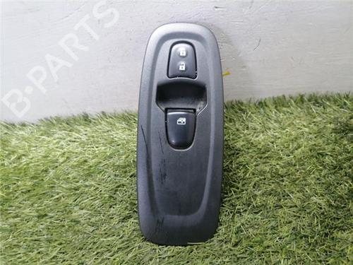 right-front-window-switch-renault-kadjar-ha_-hl_-2015-31901175 main image