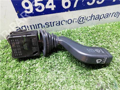 Commutateur VAUXHALL MERIVA A (X03) 1.6 i 16V (100 hp) 31897239