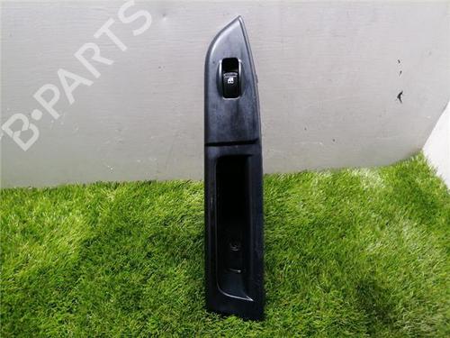 Højre fortil elrude kontakt Højre fortil elrude kontakt HYUNDAI GETZ (TB) 1.1 (63 hp) 34609134 34609134