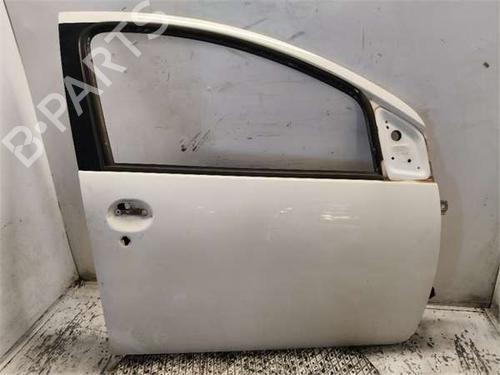 Used Right front door Right front door TOYOTA AYGO (_B1_) 1.0 (KGB10_, KGB10R) (68 hp) 36311382 36311382
