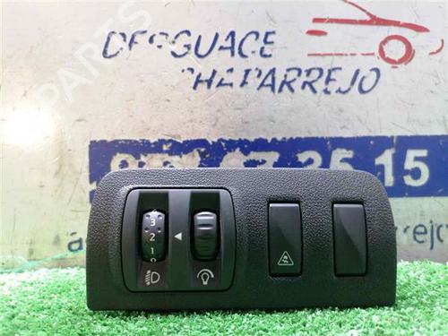 switch-renault-megane-ii-bm01_-cm01_-2001-2002-2003-2004-2005-2006-2007-2008-2009-2010-2011-2012-31899284 main image