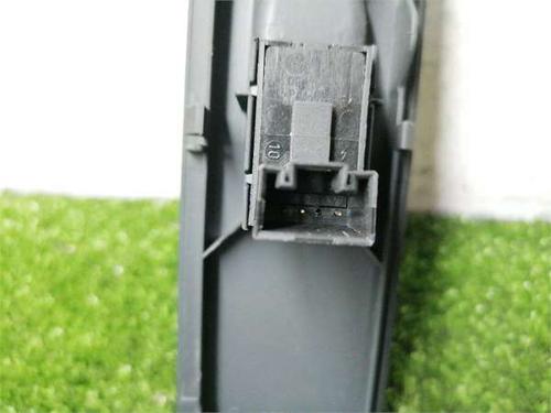 Right front window switch VW PASSAT CC B6 (357) 2.0 TDI | BP36282630I26 - Image 3