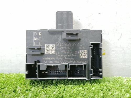Used Electronic module Electronic module VW GOLF VII (5G1, BQ1, BE1, BE2) 1.6 TDI (105 hp) 32690200 32690200