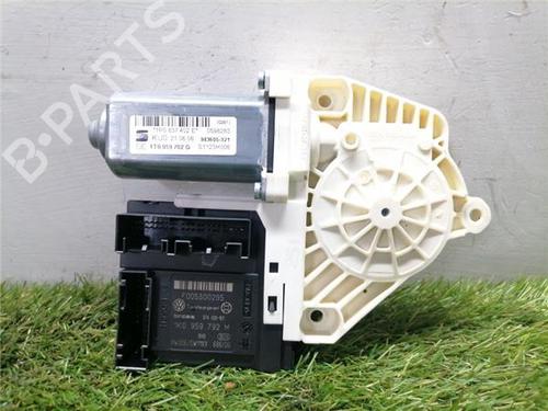 Right front window motor SEAT LEON (1P1) 1.9 TDI | BP36452913E20 - Image 2