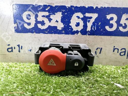 Used Warning switch RENAULT CLIO III (BR0/1, CR0/1) 1.2 16V (BR02, BR0J, BR11, CR02, CR0J, CR11) (75 hp) 31898452