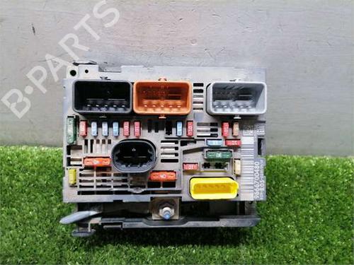 Used Fuse box Fuse box CITROËN C4 I (LC_) 1.6 HDi (90 hp) 36146581 36146581