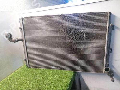 Used Water radiator Water radiator 39112211 39112211