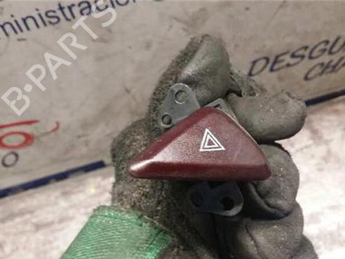 Bouton de warning MITSUBISHI SPACE WAGON (N9_W, N8_W) 2.4 GDI (N84W) (150 hp) 31895315