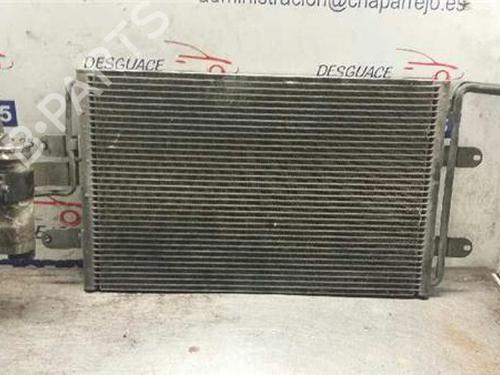 Radiateur de ac VW BORA I (1J2) 1.6 (101 hp) 31895843