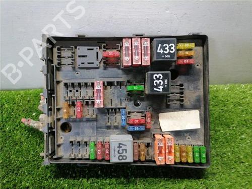 Used Fuse box Fuse box VW GOLF V (1K1) 1.9 TDI (105 hp) 36395469 36395469