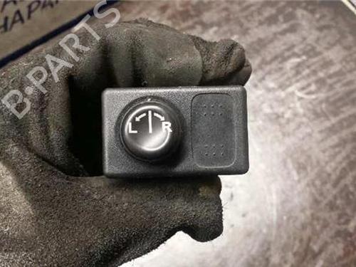 Used Mirror switch NISSAN PRIMERA (P12) 2.2 Di (126 hp) 31891117