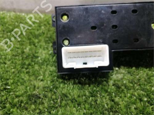 Left front window switch HYUNDAI i30 (FD) 1.6 CRDi | BP36544130I27 - Image 3