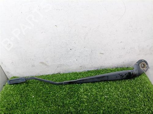 front-windshield-wiper-arm-citroen-c4-cactus-2014-33478317 main image
