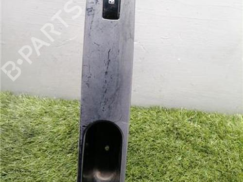 Pulsantiera anteriore destra Pulsantiera anteriore destra SSANGYONG RODIUS I 2.7 Xdi 4WD (163 hp) 34608952 34608952