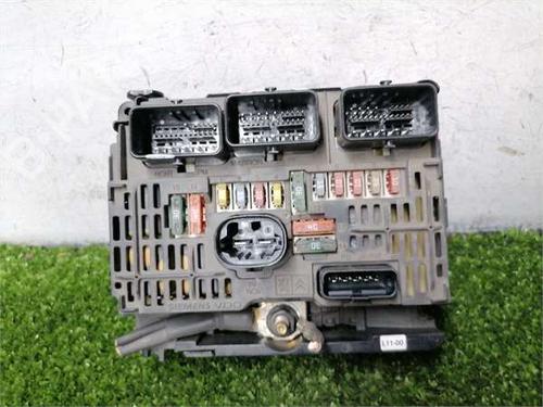 Used Fuse box Fuse box 36819791 36819791