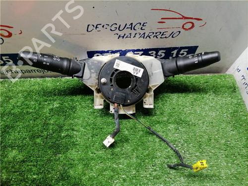 switch-nissan-primera-p12-2002-31898910 main image