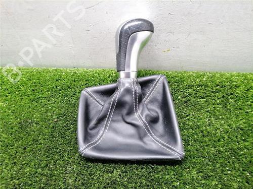 Used Shift knob Shift knob MERCEDES-BENZ CLA Coupe (C117) CLA 200 CDI / d (117.308) (136 hp) 33297587 33297587