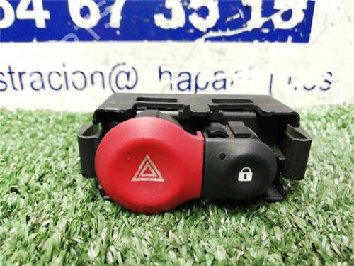 Used Warning switch RENAULT CLIO III (BR0/1, CR0/1) 1.5 dCi (BR17, CR17) (86 hp) 31896984